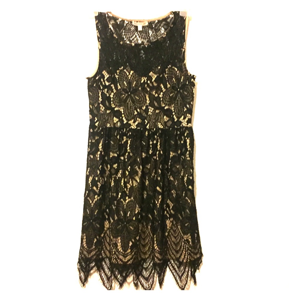 Love Fire Black & Nude  Sheath Lace Scallop Dress